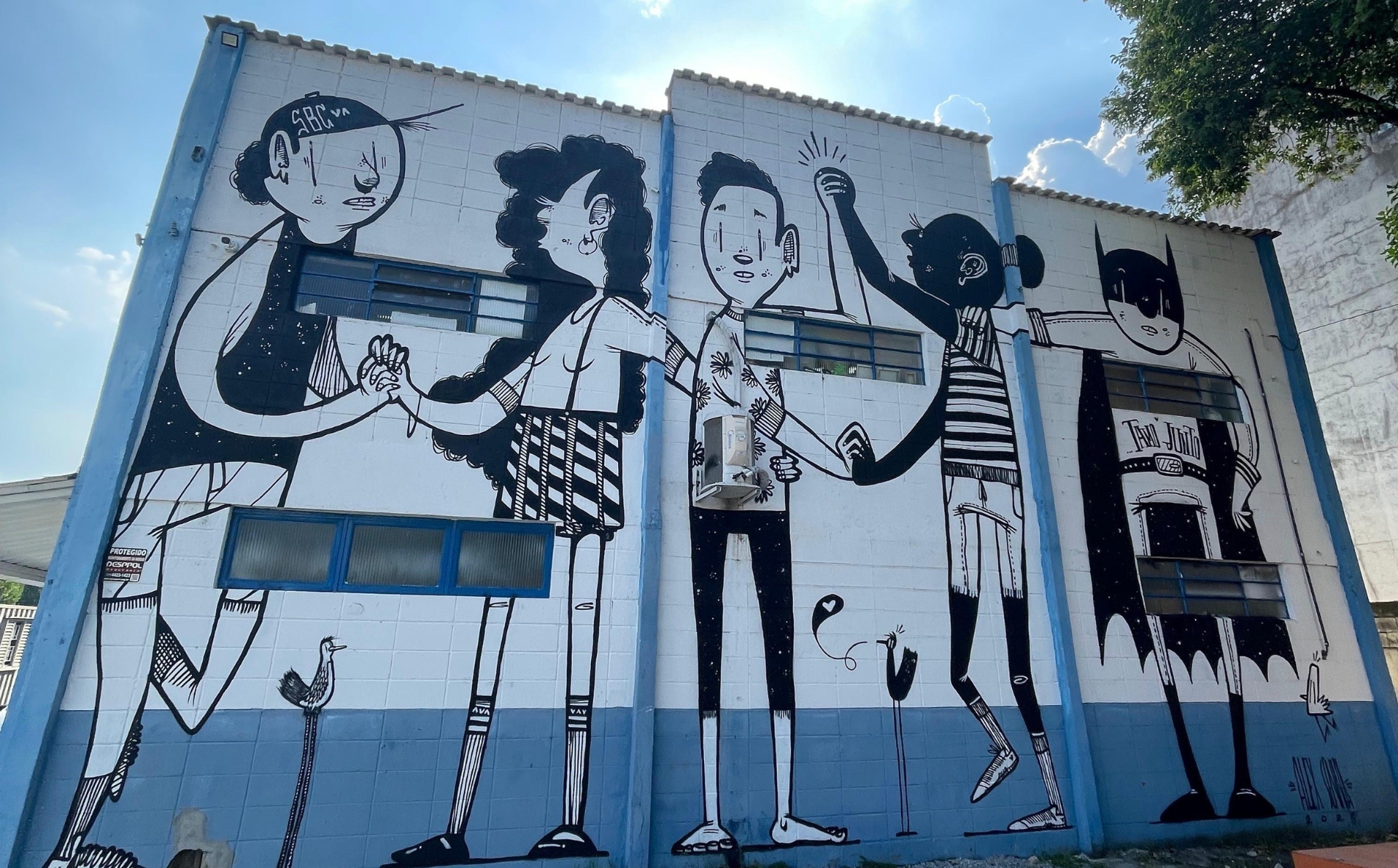 Alex Senna eterniza sua arte em uma das unidades de acolhimento da ONG Ficar de Bem em São Bernardo